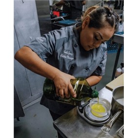 051W Chef Designs Women's Airflow Raglan Chef Coat